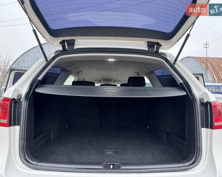 Білий Фольксваген Пассат, об'ємом двигуна 2 л та пробігом 276 тис. км за 12300 $, фото 63 на Automoto.ua