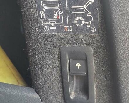 Білий Фольксваген Пассат, об'ємом двигуна 1.6 л та пробігом 284 тис. км за 11000 $, фото 15 на Automoto.ua