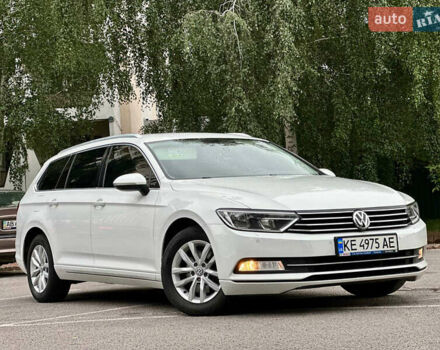 Белый Фольксваген Пассат, объемом двигателя 1.97 л и пробегом 293 тыс. км за 12700 $, фото 6 на Automoto.ua