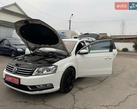 Білий Фольксваген Пассат, об'ємом двигуна 2 л та пробігом 276 тис. км за 12300 $, фото 71 на Automoto.ua