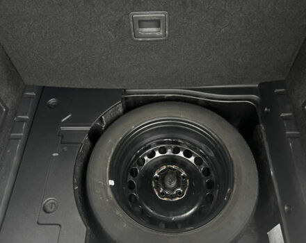 Белый Фольксваген Пассат, объемом двигателя 1.97 л и пробегом 279 тыс. км за 10000 $, фото 19 на Automoto.ua