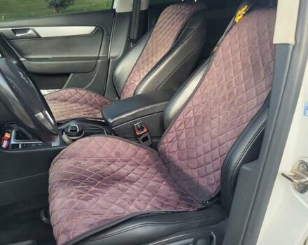 Білий Фольксваген Пассат, об'ємом двигуна 1.6 л та пробігом 284 тис. км за 11000 $, фото 10 на Automoto.ua