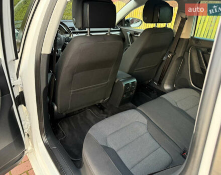 Белый Фольксваген Пассат, объемом двигателя 1.6 л и пробегом 227 тыс. км за 11999 $, фото 41 на Automoto.ua