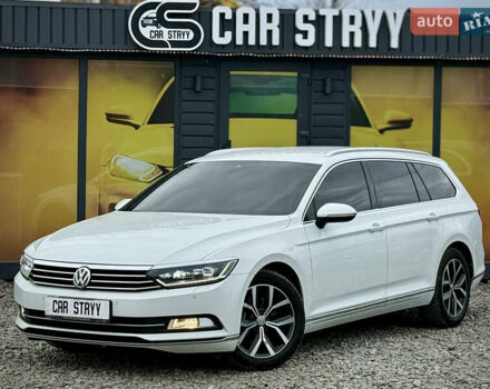 Белый Фольксваген Пассат, объемом двигателя 2 л и пробегом 252 тыс. км за 13999 $, фото 1 на Automoto.ua