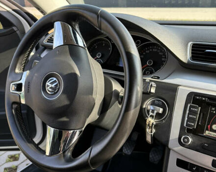 Белый Фольксваген Пассат, объемом двигателя 1.97 л и пробегом 279 тыс. км за 10000 $, фото 14 на Automoto.ua