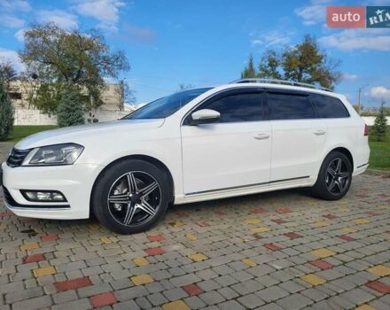 Білий Фольксваген Пассат, об'ємом двигуна 1.6 л та пробігом 284 тис. км за 11000 $, фото 2 на Automoto.ua