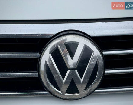 Белый Фольксваген Пассат, объемом двигателя 2 л и пробегом 252 тыс. км за 13999 $, фото 9 на Automoto.ua