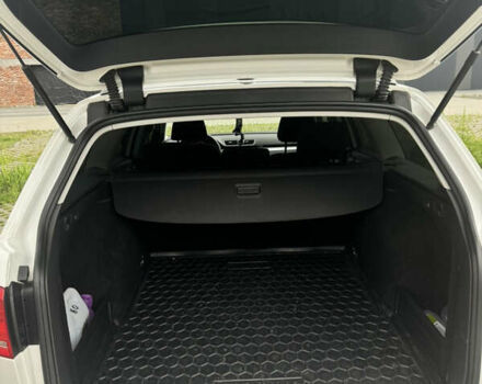 Белый Фольксваген Пассат, объемом двигателя 1.97 л и пробегом 279 тыс. км за 10000 $, фото 18 на Automoto.ua