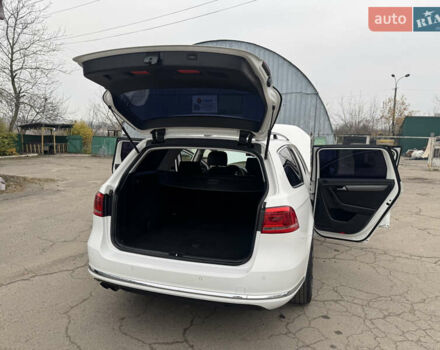 Білий Фольксваген Пассат, об'ємом двигуна 2 л та пробігом 276 тис. км за 12300 $, фото 76 на Automoto.ua