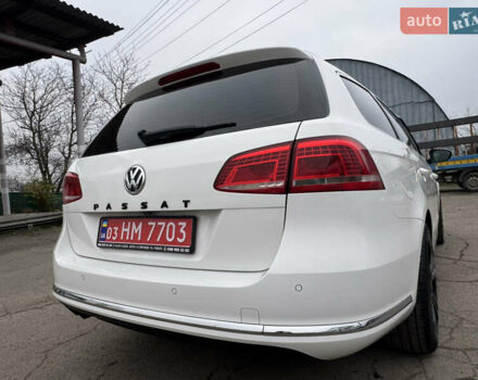 Білий Фольксваген Пассат, об'ємом двигуна 2 л та пробігом 276 тис. км за 12300 $, фото 30 на Automoto.ua