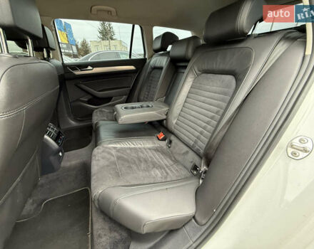 Белый Фольксваген Пассат, объемом двигателя 2 л и пробегом 252 тыс. км за 13999 $, фото 39 на Automoto.ua