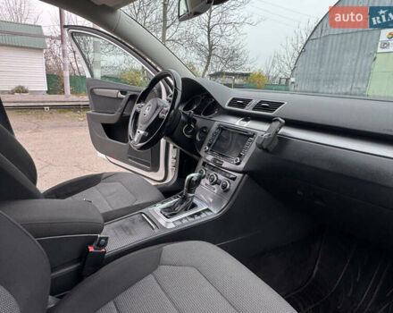 Білий Фольксваген Пассат, об'ємом двигуна 2 л та пробігом 276 тис. км за 12300 $, фото 52 на Automoto.ua