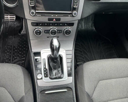 Білий Фольксваген Пассат, об'ємом двигуна 2 л та пробігом 276 тис. км за 12300 $, фото 44 на Automoto.ua