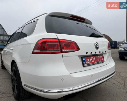 Білий Фольксваген Пассат, об'ємом двигуна 2 л та пробігом 276 тис. км за 12300 $, фото 31 на Automoto.ua