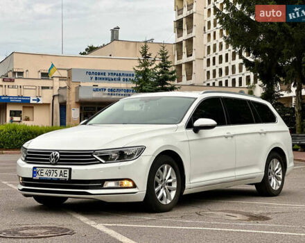 Белый Фольксваген Пассат, объемом двигателя 1.97 л и пробегом 293 тыс. км за 12700 $, фото 3 на Automoto.ua