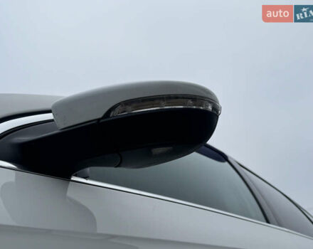 Білий Фольксваген Пассат, об'ємом двигуна 2 л та пробігом 276 тис. км за 12300 $, фото 24 на Automoto.ua