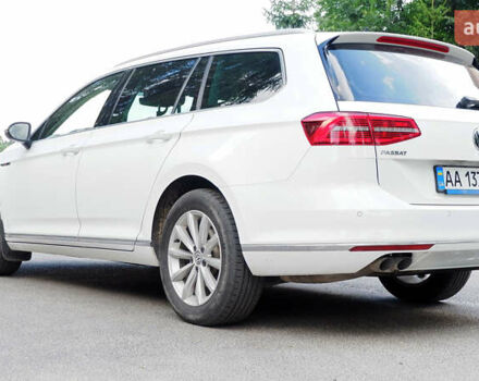 Белый Фольксваген Пассат, объемом двигателя 2 л и пробегом 280 тыс. км за 16400 $, фото 4 на Automoto.ua