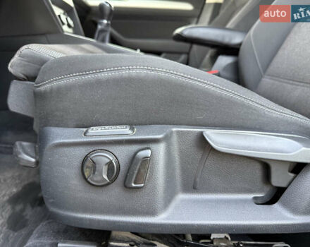 Білий Фольксваген Пассат, об'ємом двигуна 2 л та пробігом 330 тис. км за 11500 $, фото 24 на Automoto.ua