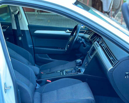 Белый Фольксваген Пассат, объемом двигателя 1.97 л и пробегом 184 тыс. км за 16500 $, фото 24 на Automoto.ua