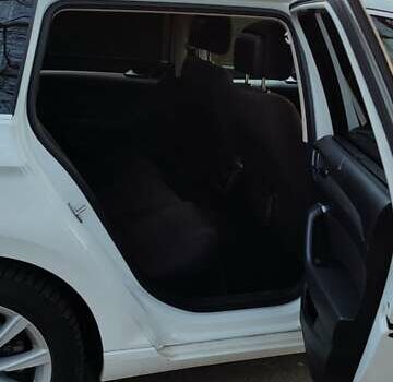 Белый Фольксваген Пассат, объемом двигателя 2 л и пробегом 270 тыс. км за 15000 $, фото 30 на Automoto.ua