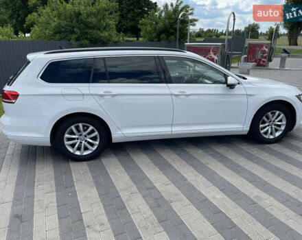 Белый Фольксваген Пассат, объемом двигателя 1.97 л и пробегом 295 тыс. км за 15200 $, фото 2 на Automoto.ua