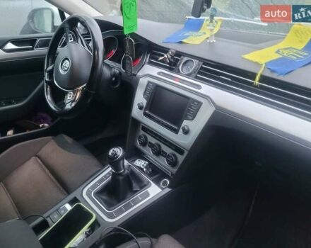 Белый Фольксваген Пассат, объемом двигателя 2 л и пробегом 270 тыс. км за 13500 $, фото 23 на Automoto.ua