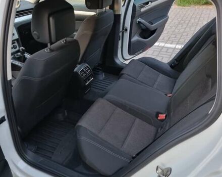 Белый Фольксваген Пассат, объемом двигателя 1.6 л и пробегом 267 тыс. км за 12750 $, фото 36 на Automoto.ua