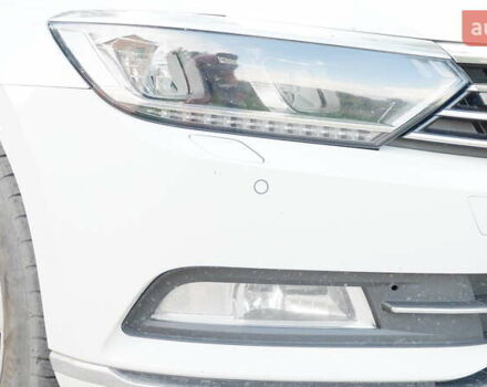 Белый Фольксваген Пассат, объемом двигателя 2 л и пробегом 280 тыс. км за 16400 $, фото 7 на Automoto.ua