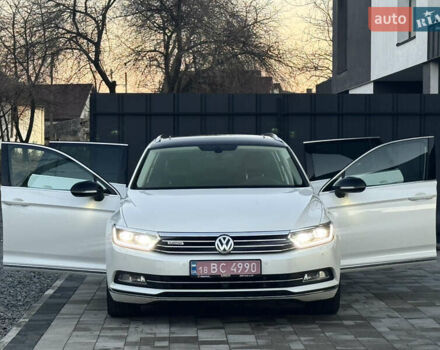 Білий Фольксваген Пассат, об'ємом двигуна 2 л та пробігом 215 тис. км за 16999 $, фото 5 на Automoto.ua