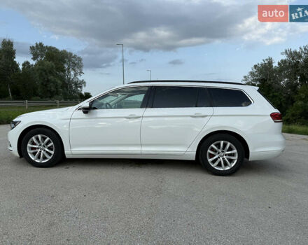 Белый Фольксваген Пассат, объемом двигателя 1.97 л и пробегом 238 тыс. км за 14250 $, фото 6 на Automoto.ua