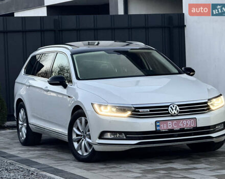 Білий Фольксваген Пассат, об'ємом двигуна 2 л та пробігом 215 тис. км за 16999 $, фото 2 на Automoto.ua
