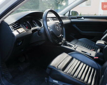 Белый Фольксваген Пассат, объемом двигателя 2 л и пробегом 280 тыс. км за 16400 $, фото 59 на Automoto.ua