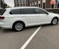 Белый Фольксваген Пассат, объемом двигателя 1.6 л и пробегом 221 тыс. км за 15500 $, фото 2 на Automoto.ua