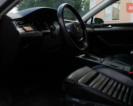 Белый Фольксваген Пассат, объемом двигателя 2 л и пробегом 280 тыс. км за 16400 $, фото 15 на Automoto.ua