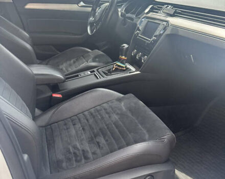 Белый Фольксваген Пассат, объемом двигателя 1.97 л и пробегом 262 тыс. км за 15100 $, фото 4 на Automoto.ua