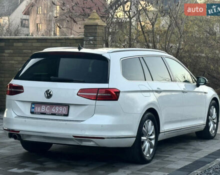 Білий Фольксваген Пассат, об'ємом двигуна 2 л та пробігом 215 тис. км за 16999 $, фото 18 на Automoto.ua