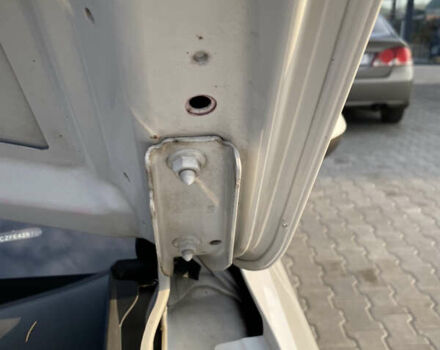 Белый Фольксваген Пассат, объемом двигателя 2 л и пробегом 245 тыс. км за 15900 $, фото 13 на Automoto.ua