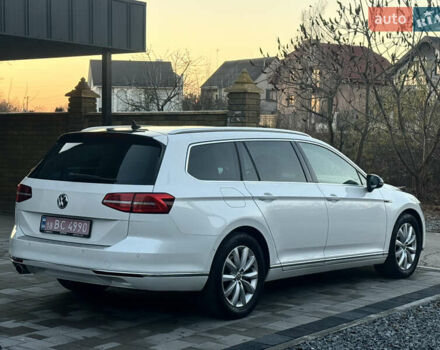 Білий Фольксваген Пассат, об'ємом двигуна 2 л та пробігом 215 тис. км за 16999 $, фото 17 на Automoto.ua