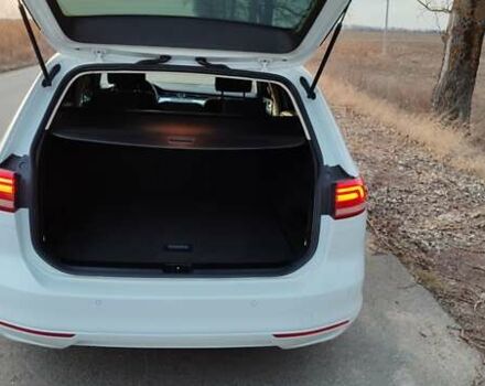 Белый Фольксваген Пассат, объемом двигателя 2 л и пробегом 270 тыс. км за 15000 $, фото 26 на Automoto.ua