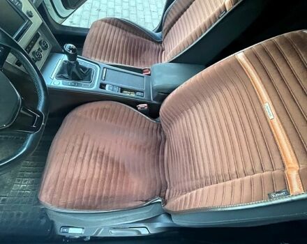 Белый Фольксваген Пассат, объемом двигателя 1.6 л и пробегом 375 тыс. км за 13200 $, фото 4 на Automoto.ua