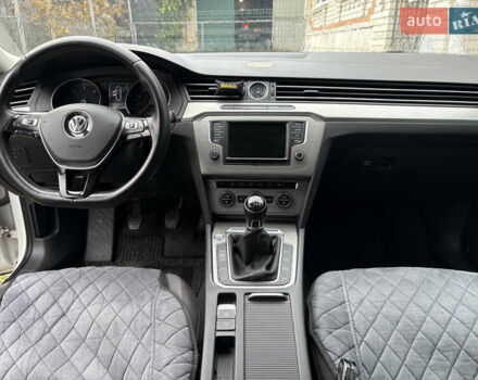 Белый Фольксваген Пассат, объемом двигателя 1.97 л и пробегом 362 тыс. км за 12900 $, фото 13 на Automoto.ua