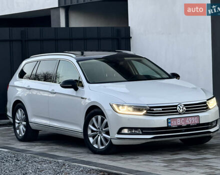 Білий Фольксваген Пассат, об'ємом двигуна 2 л та пробігом 215 тис. км за 16999 $, фото 3 на Automoto.ua