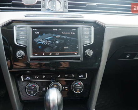 Белый Фольксваген Пассат, объемом двигателя 2 л и пробегом 280 тыс. км за 16400 $, фото 19 на Automoto.ua