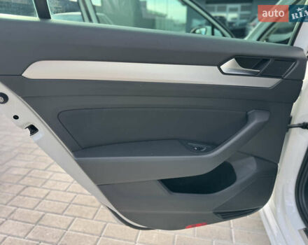 Белый Фольксваген Пассат, объемом двигателя 2 л и пробегом 291 тыс. км за 13500 $, фото 41 на Automoto.ua