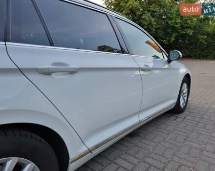 Белый Фольксваген Пассат, объемом двигателя 1.6 л и пробегом 267 тыс. км за 12750 $, фото 22 на Automoto.ua