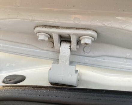 Белый Фольксваген Пассат, объемом двигателя 2 л и пробегом 245 тыс. км за 15900 $, фото 16 на Automoto.ua