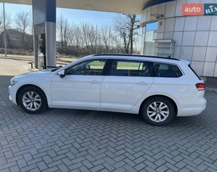 Белый Фольксваген Пассат, объемом двигателя 1.97 л и пробегом 270 тыс. км за 15750 $, фото 35 на Automoto.ua