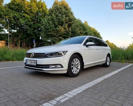 Белый Фольксваген Пассат, объемом двигателя 1.6 л и пробегом 267 тыс. км за 12750 $, фото 3 на Automoto.ua