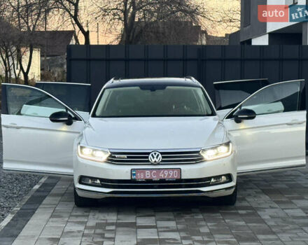 Білий Фольксваген Пассат, об'ємом двигуна 2 л та пробігом 215 тис. км за 16999 $, фото 4 на Automoto.ua