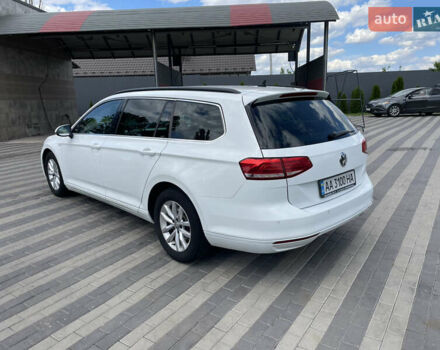 Белый Фольксваген Пассат, объемом двигателя 1.97 л и пробегом 295 тыс. км за 15200 $, фото 4 на Automoto.ua